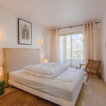 Georges Iii - With Panoramic View Of *